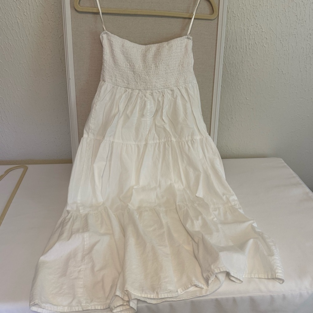 Elegant Strapless White Dress - Picture 5 of 6